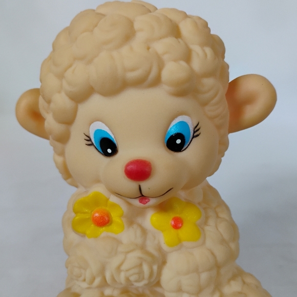 Vintage Squeaky Toy Lamb Holding Yellow Flowers Baby Sheep Rubber Squeaking Toy - Picture 5 of 9